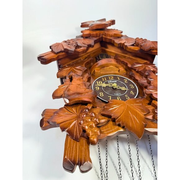 Wall Mounted Cuckoo Clock Kaiser Quartz Squirrel Maple Leaf German Design Musica - Picture 12 of 16